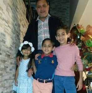 Meet your Posher, Carlos andres